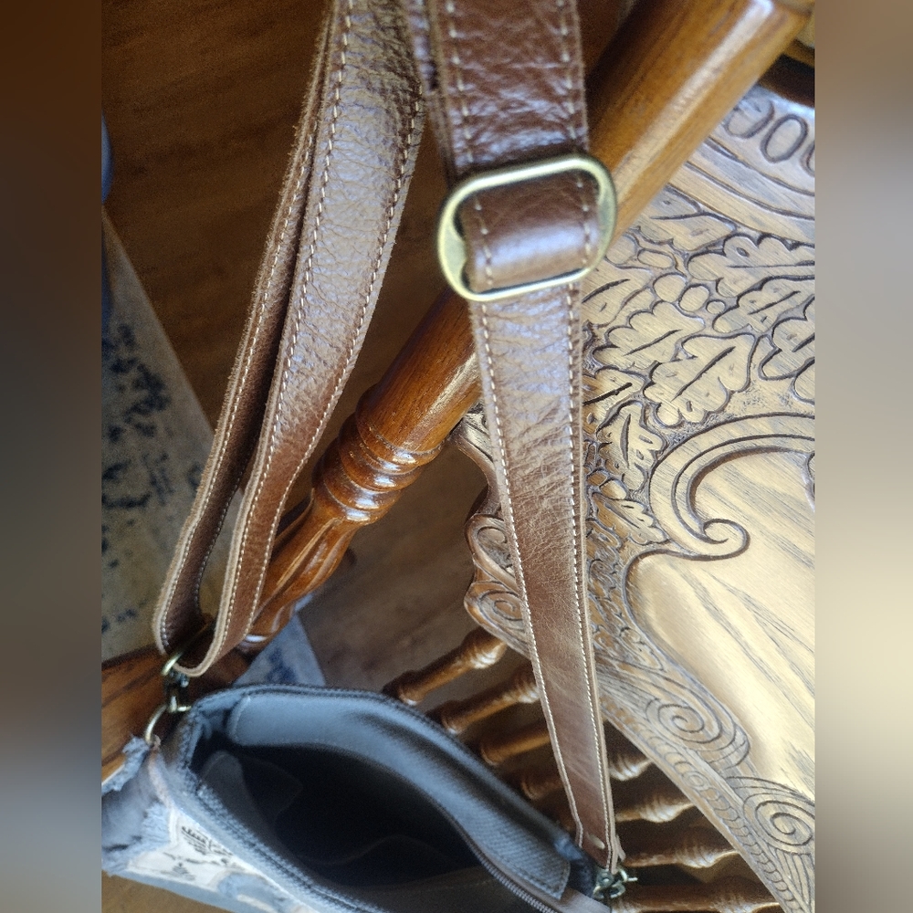 Myra Bag green crossbody purse - Picture 4 of 11